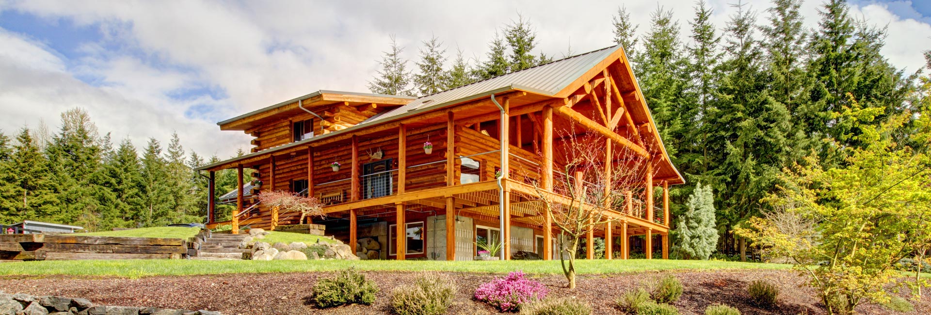 Beautiful Log House Construction